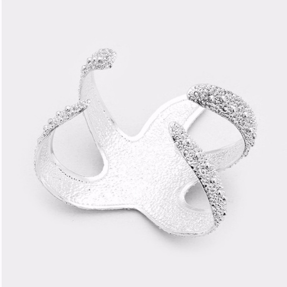 Silver Tone Starfish Cuff | Bangle Bracelet - Picture 3 of 8
